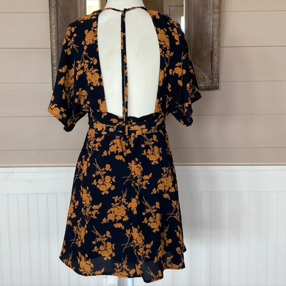 90's Y2K Fit and Flare, Black and Gold Floral Mini Dress Sz S - Picture 5 of 7